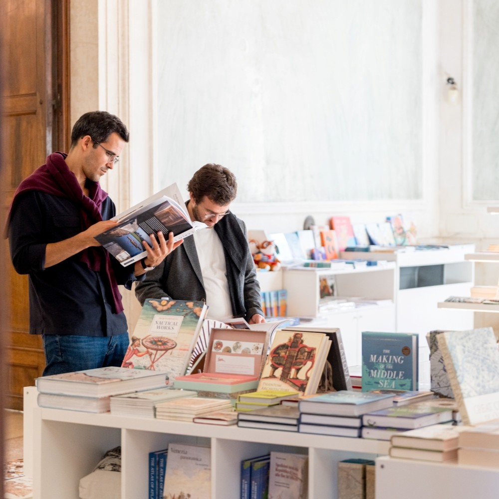 Bookshop museo correr