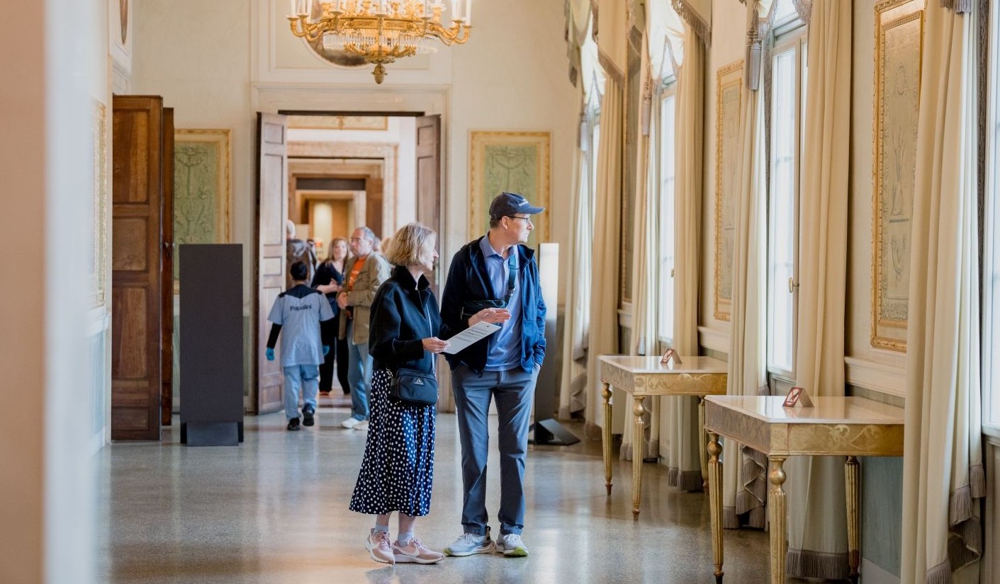 Persone in visita al Museo